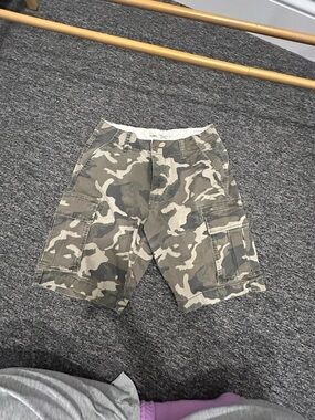 Old Navy Men's Camo Cargo Shorts - Green & Tan